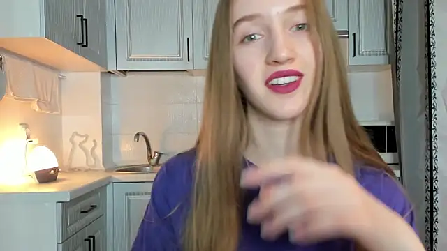 Snapshot of leslie_my_lovee chatting on October 8, 2025, 7:03 pm leslie my lovee online show from October 8, 2025, 7:03 pm