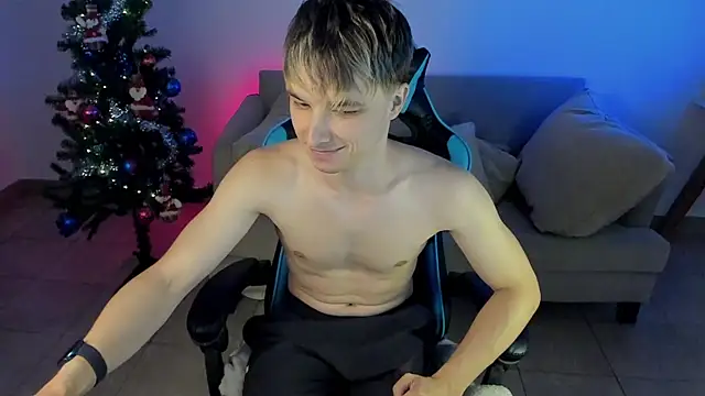 marcusmit online show from December 12, 2024, 6:42 pm