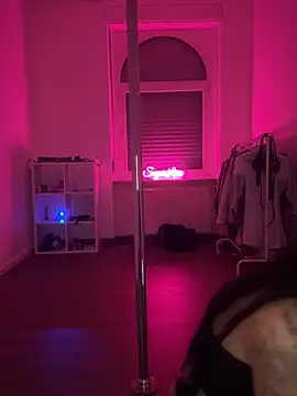 Snapshot of Sugarlina chatting on February 26, 2025, 4:16 pm Sugarlina online show from February 26, 2025, 4:16 pm