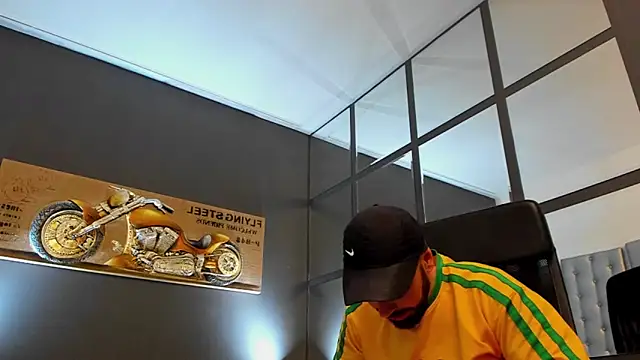 AronGrant online show from November 15, 2025, 9:46 am