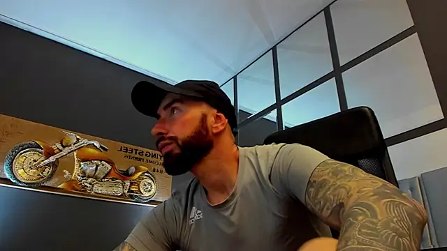 Snapshot of AronGrant chatting on March 15, 2026, 10:33 am AronGrant online show from March 15, 2026, 10:33 am