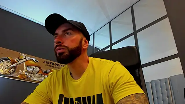 Snapshot of AronGrant chatting on May 29, 2026, 8:53 am AronGrant online show from May 29, 2026, 8:53 am