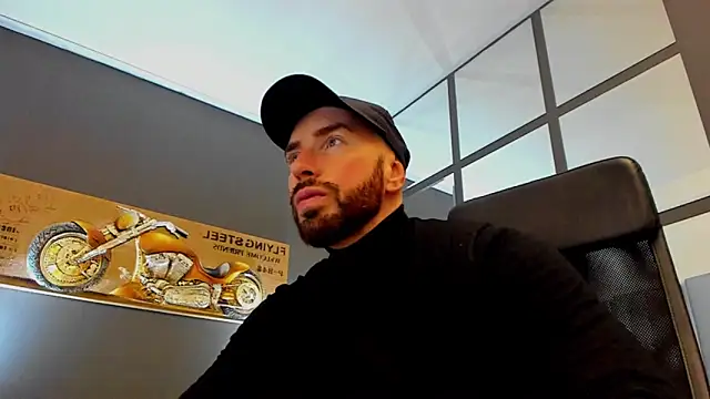 Snapshot of AronGrant chatting on February 10, 2026, 8:57 am AronGrant online show from February 10, 2026, 8:57 am