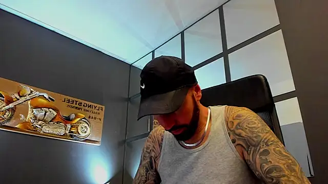 AronGrant online show from December 4, 2025, 10:58 am