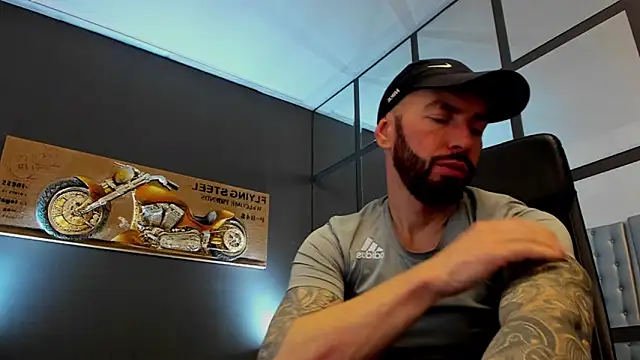 Snapshot of AronGrant chatting on February 28, 2026, 10:48 am AronGrant online show from February 28, 2026, 10:48 am