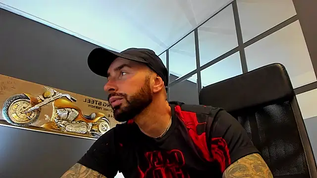 AronGrant online show from October 27, 2025, 10:27 am