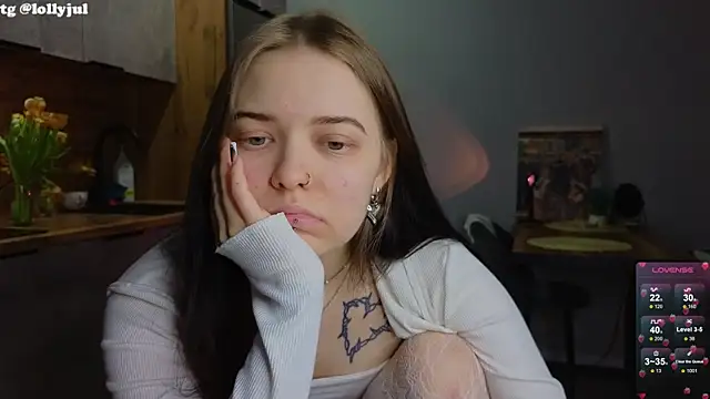 Snapshot of doll_lol_ chatting on March 14, 2025, 1:16 am doll lol online show from March 14, 2025, 1:16 am