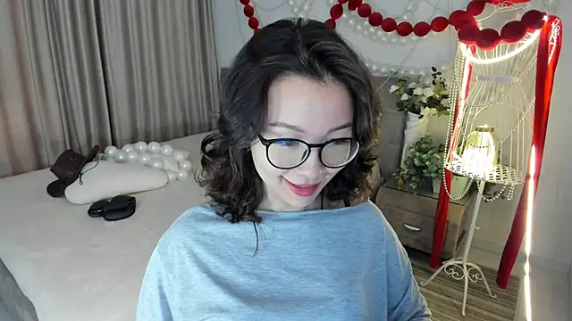 Snapshot of AgnieszkaBanana chatting on May 19, 2026, 4:08 am AgnieszkaBanana online show from May 19, 2026, 4:08 am