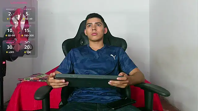 Snapshot of cutes_baby chatting on December 2, 2024, 5:21 am cutes baby online show from December 2, 2024, 5:21 am