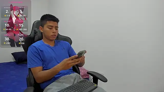 Snapshot of cutes_baby chatting on October 28, 2025, 12:04 pm cutes baby online show from October 28, 2025, 12:04 pm