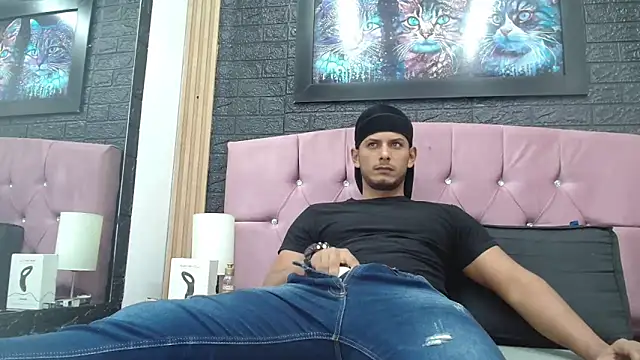 Snapshot of Chris_Dick23 chatting on January 6, 2026, 3:21 am Chris Dick23 online show from January 6, 2026, 3:21 am