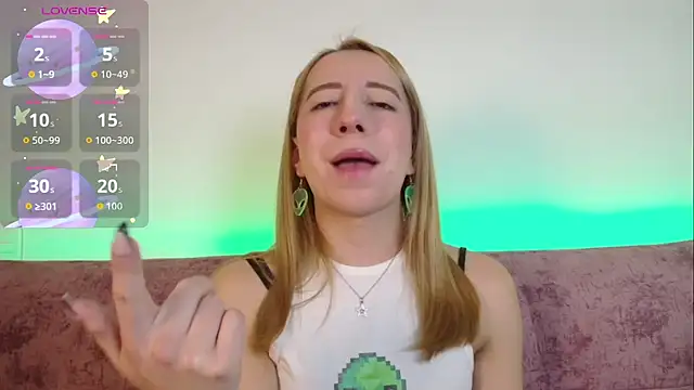 Miiaa doll online show from November 15, 2025, 2:26 am