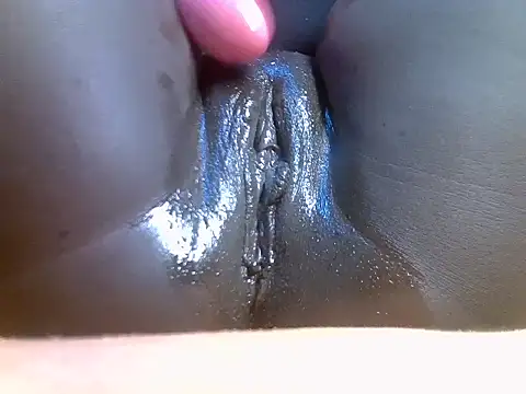 Liza331 online show from October 8, 2025, 2:24 am