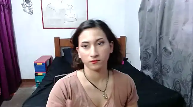 Snapshot of LadyMilk003 chatting on February 10, 2025, 3:32 pm LadyMilk003 online show from February 10, 2025, 3:32 pm