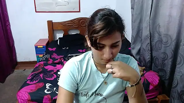 Snapshot of LadyMilk003 chatting on January 18, 2025, 4:21 pm LadyMilk003 online show from January 18, 2025, 4:21 pm