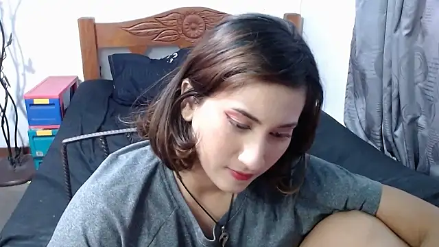 Snapshot of LadyMilk003 chatting on February 24, 2025, 7:52 pm LadyMilk003 online show from February 24, 2025, 7:52 pm