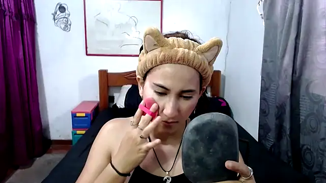 Snapshot of LadyMilk003 chatting on September 11, 2025, 3:45 pm LadyMilk003 online show from September 11, 2025, 3:45 pm