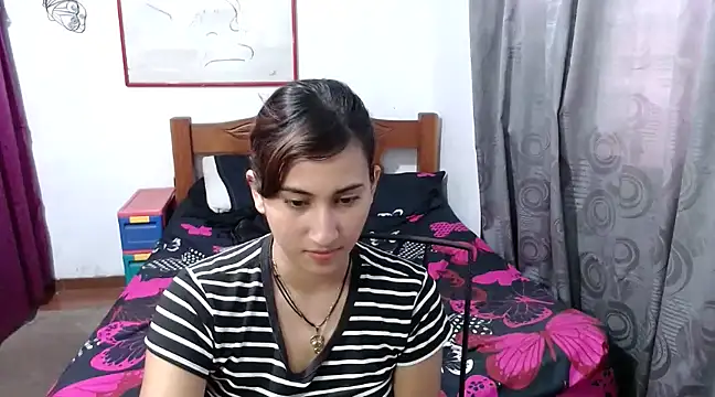 Snapshot of LadyMilk003 chatting on January 22, 2025, 3:29 pm LadyMilk003 online show from January 22, 2025, 3:29 pm
