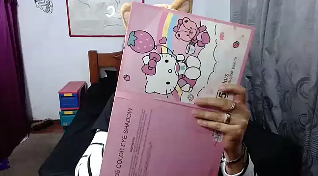 Snapshot of LadyMilk003 chatting on February 13, 2025, 12:21 pm LadyMilk003 online show from February 13, 2025, 12:21 pm