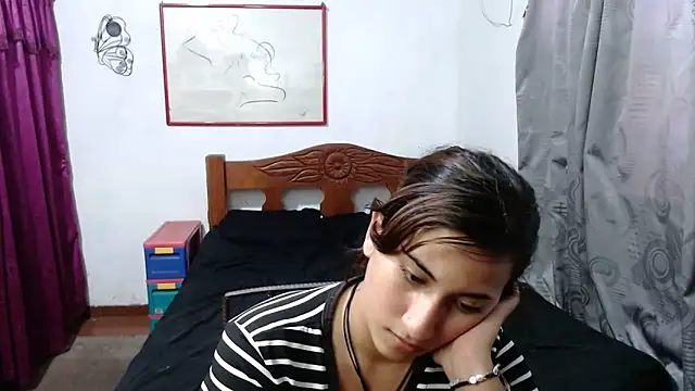 Snapshot of LadyMilk003 chatting on February 19, 2025, 4:44 pm LadyMilk003 online show from February 19, 2025, 4:44 pm