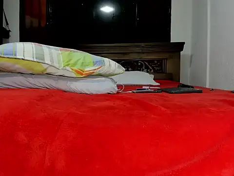 Snapshot of Karentatiana_ chatting on October 22, 2025, 5:45 pm Karentatiana online show from October 22, 2025, 5:45 pm