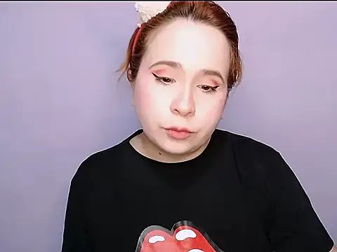 SubLayla01 online show from September 9, 2025, 5:33 pm