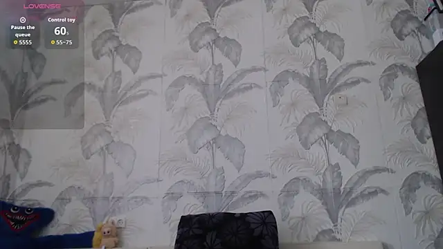 Snapshot of CamDiva113 chatting on June 16, 2026, 7:19 am CamDiva113 online show from June 16, 2026, 7:19 am