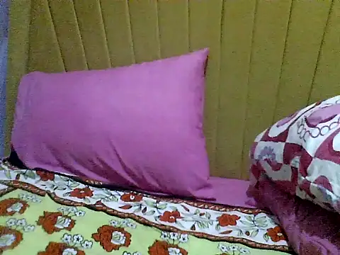 nastygirl- online show from September 28, 2025, 9:22 pm