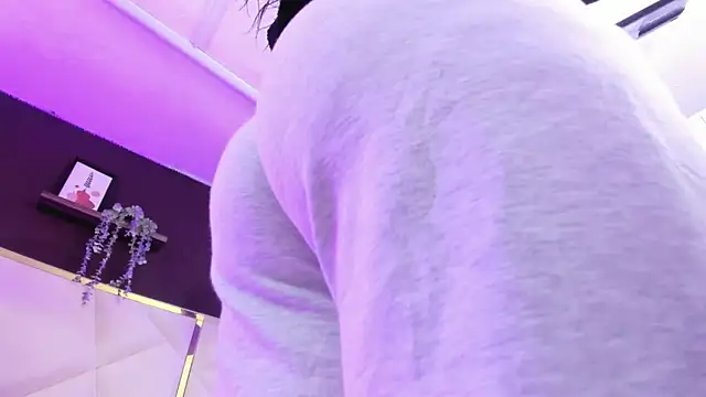 April bowie online show from October 23, 2025, 11:20 am