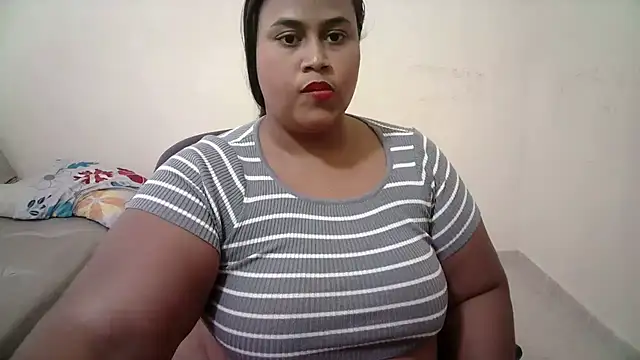 Snapshot of abril_sexy04 chatting on January 18, 2026, 3:26 pm abril sexy04 online show from January 18, 2026, 3:26 pm