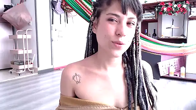 Snapshot of Hellen_dumont chatting on November 16, 2025, 6:34 pm Hellen dumont online show from November 16, 2025, 6:34 pm