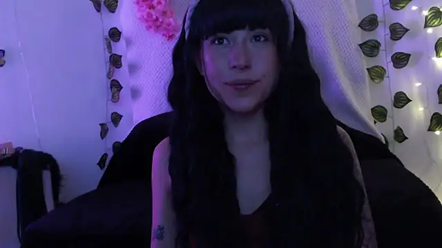 Snapshot of Hellen_dumont chatting on September 30, 2025, 2:39 am Hellen dumont online show from September 30, 2025, 2:39 am