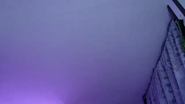 Snapshot of Hellen_dumont chatting on December 5, 2025, 2:43 am Hellen dumont online show from December 5, 2025, 2:43 am