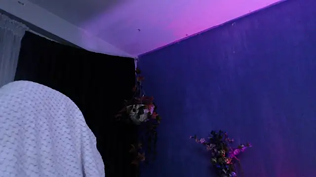 Snapshot of Hellen_dumont chatting on March 18, 2025, 2:18 am Hellen dumont online show from March 18, 2025, 2:18 am