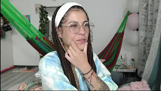 Snapshot of Hellen_dumont chatting on May 14, 2026, 2:19 am Hellen dumont online show from May 14, 2026, 2:19 am
