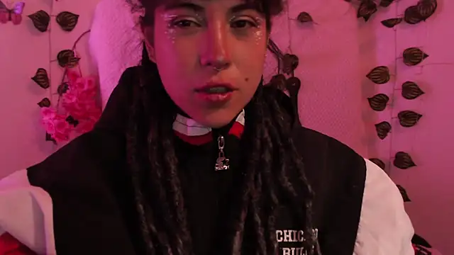 Snapshot of Hellen_dumont chatting on October 8, 2025, 3:30 am Hellen dumont online show from October 8, 2025, 3:30 am