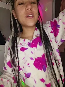 Snapshot of Hellen_dumont chatting on November 2, 2025, 2:27 am Hellen dumont online show from November 2, 2025, 2:27 am