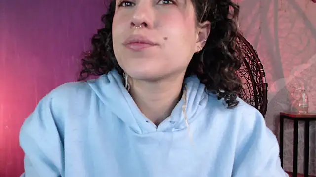 Snapshot of Hellen_dumont chatting on March 23, 2025, 2:15 am Hellen dumont online show from March 23, 2025, 2:15 am