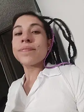 Snapshot of Hellen_dumont chatting on November 13, 2025, 2:37 am Hellen dumont online show from November 13, 2025, 2:37 am