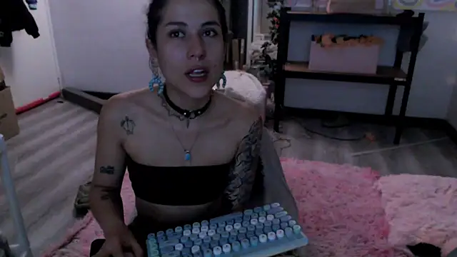 Hellen dumont online show from March 27, 2026, 1:25 am