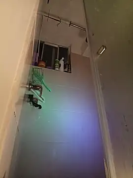 Snapshot of Hellen_dumont chatting on October 16, 2025, 12:52 am Hellen dumont online show from October 16, 2025, 12:52 am