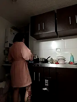 Snapshot of Hellen_dumont chatting on September 28, 2025, 2:18 am Hellen dumont online show from September 28, 2025, 2:18 am