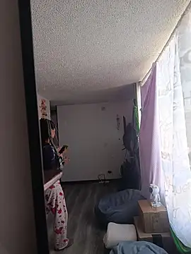 Snapshot of Hellen_dumont chatting on November 22, 2025, 1:32 pm Hellen dumont online show from November 22, 2025, 1:32 pm