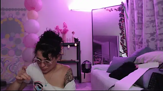 Hellen dumont online show from April 11, 2026, 4:42 am