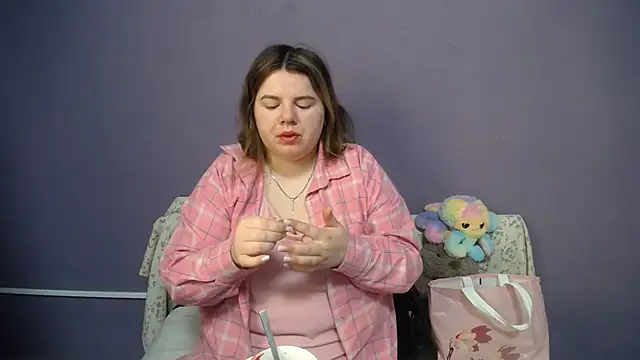 Snapshot of so_shy chatting on April 26, 2026, 6:43 am so shy online show from April 26, 2026, 6:43 am