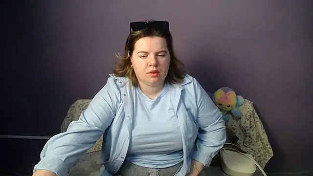 Snapshot of so_shy chatting on May 24, 2026, 6:13 am so shy online show from May 24, 2026, 6:13 am
