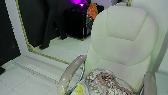 DarlingBDSM  online show from March 20, 2025, 1:04 pm