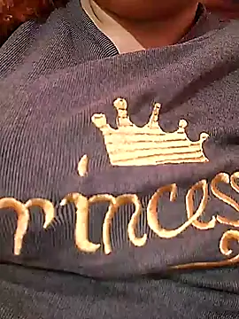 Snapshot of carmelasexy chatting on December 20, 2025, 10:29 am carmelasexy online show from December 20, 2025, 10:29 am