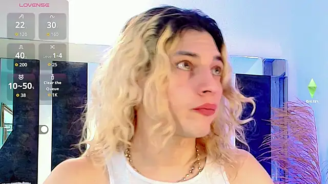 Snapshot of honey_skin chatting on November 2, 2025, 3:28 pm honey skin online show from November 2, 2025, 3:28 pm