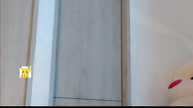 Snapshot of honey_skin chatting on February 26, 2025, 11:43 am honey skin online show from February 26, 2025, 11:43 am